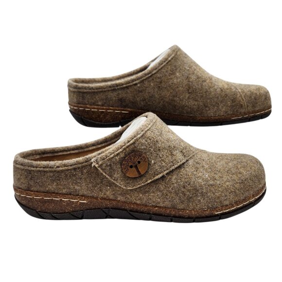 Earth Womens 8.5W Ezra Round Toe Casual Slip-On Flat Clogs Shoes Light Brown NIB - Picture 1 of 7
